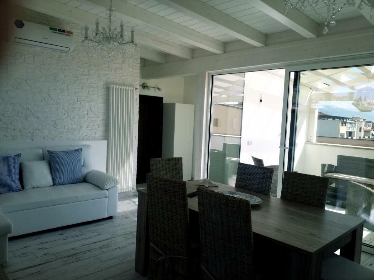 Mediterranean Apartments กาโปดอร์ลันโด ภายนอก รูปภาพ